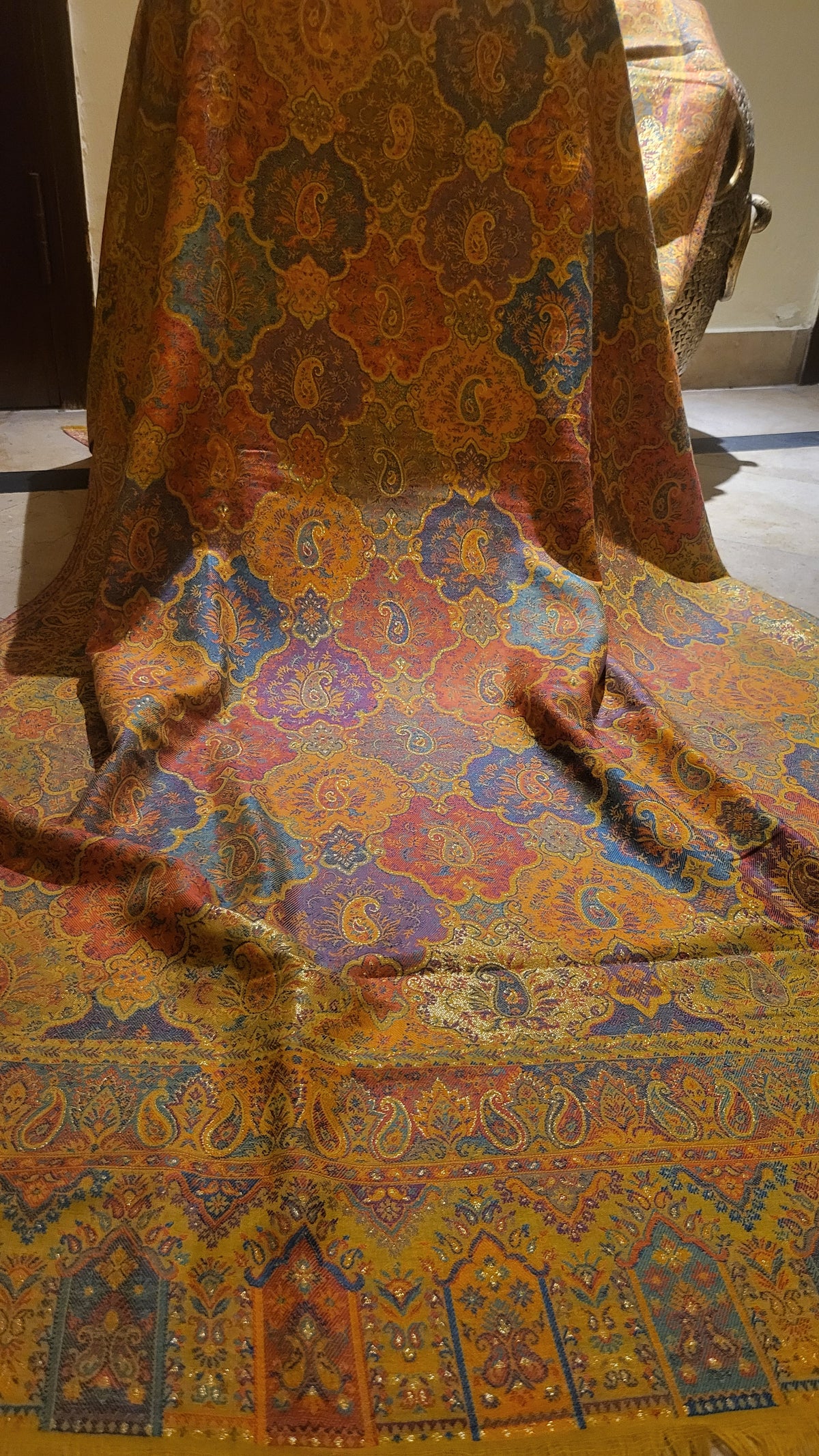 Tabraizi kaani : shawl