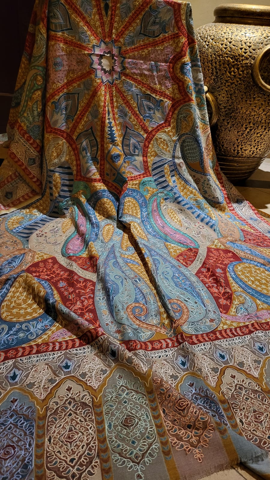 Reelkaar shawl.