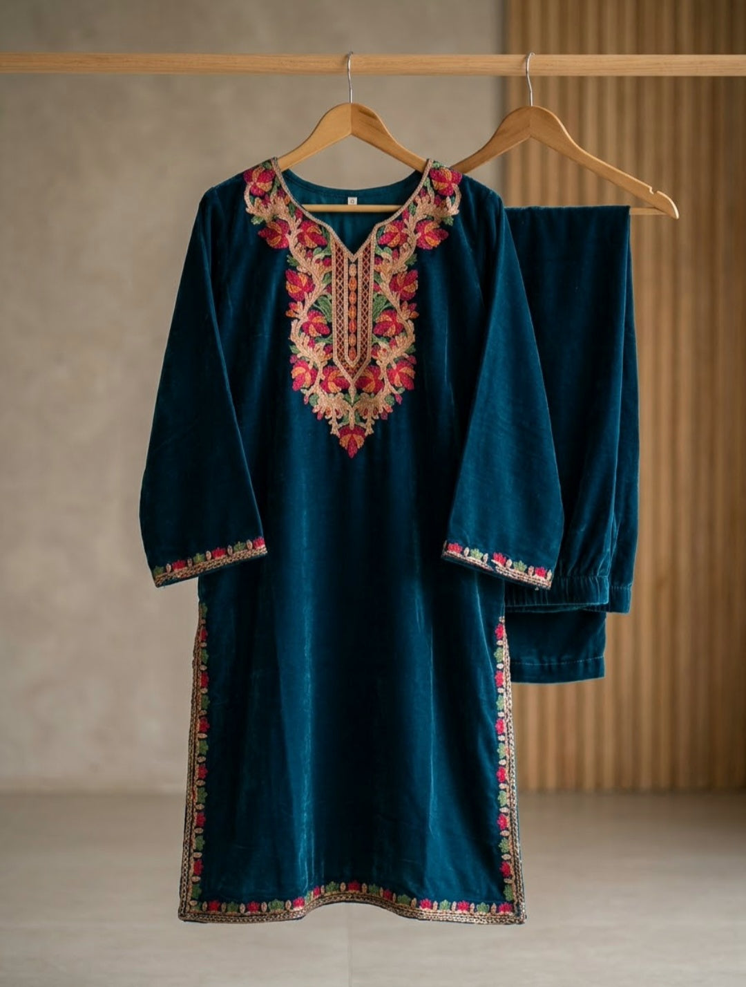Embroidered phiran with trouser: Velvet