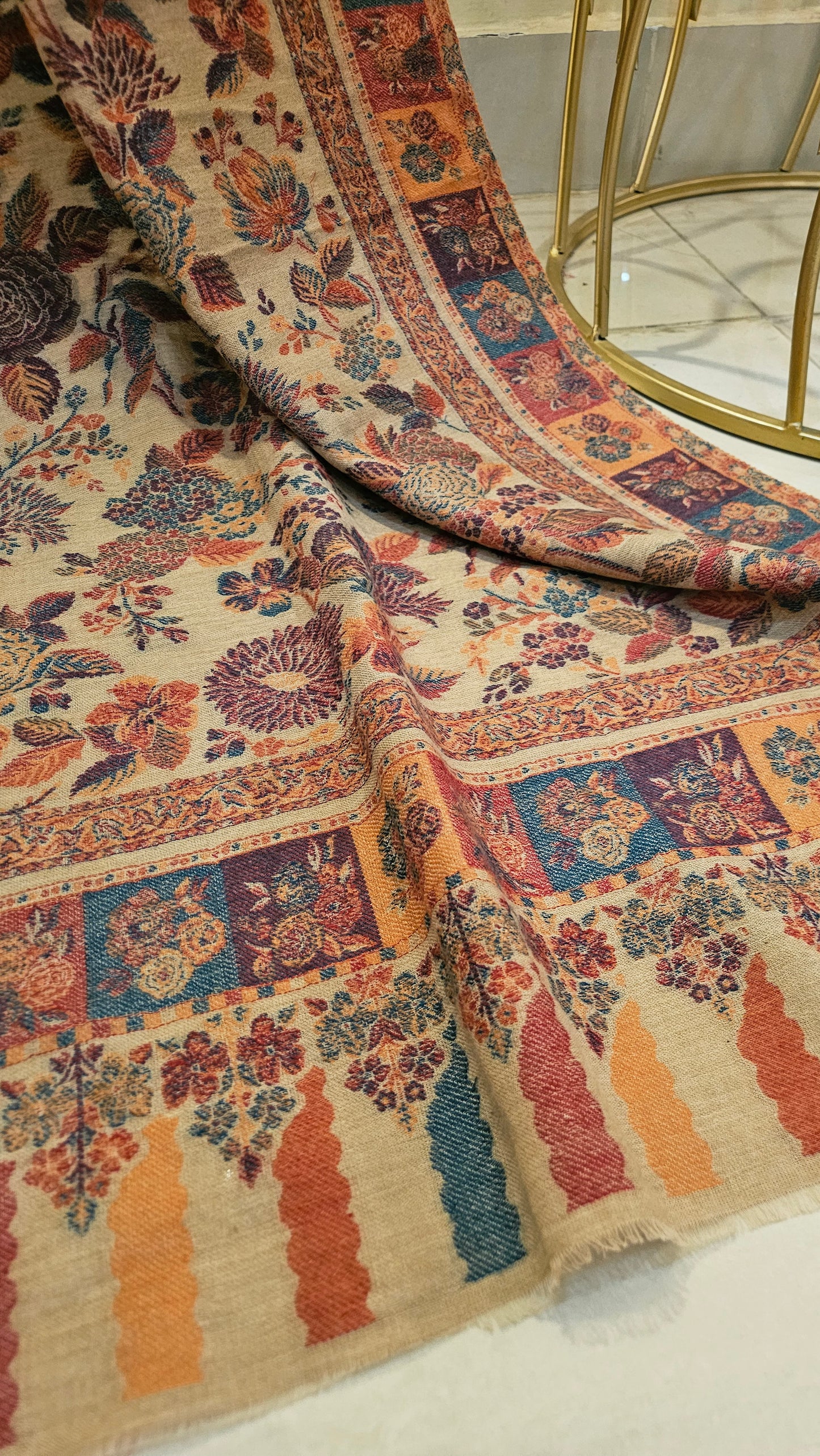 Kaani shawl: Pashmina