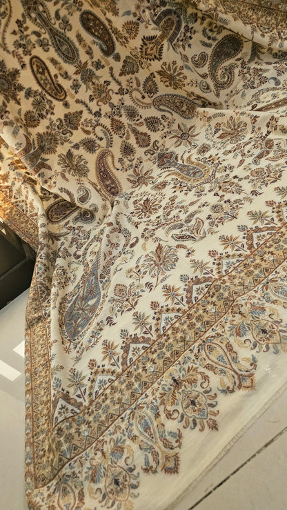 Kaani shawl: Pashmina