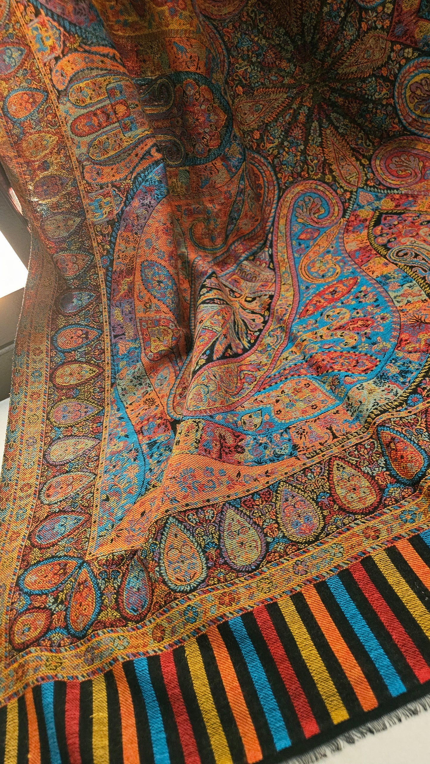 Kaani shawl: Pashmina