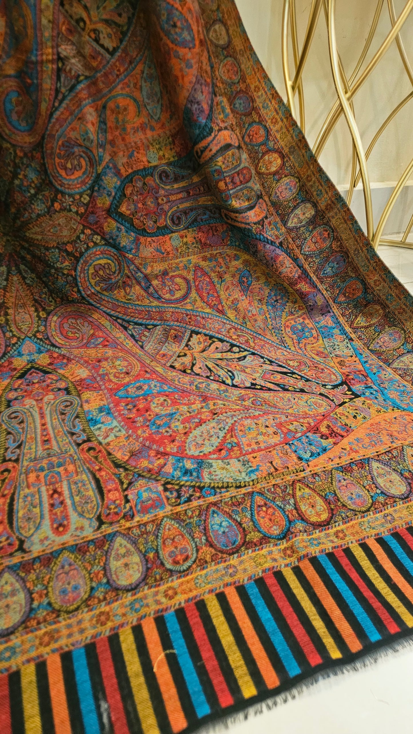 Kaani shawl: Pashmina
