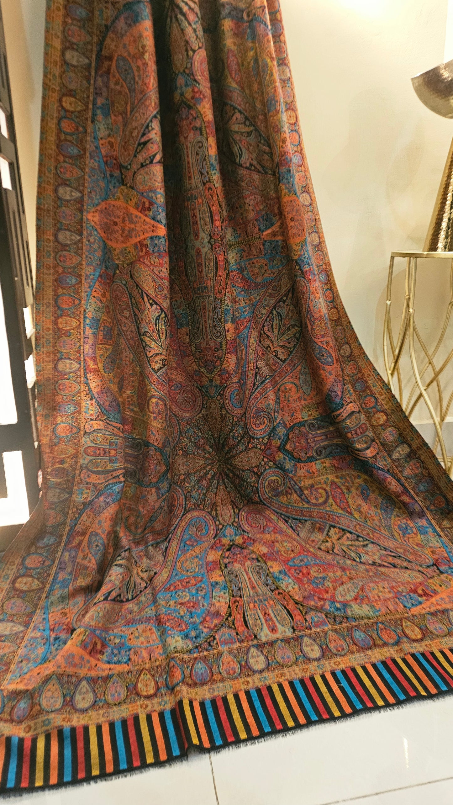 Kaani shawl: Pashmina