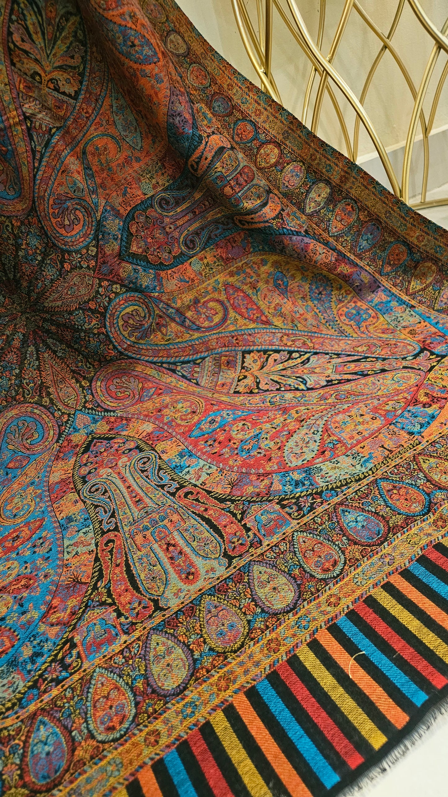 Kaani shawl: Pashmina