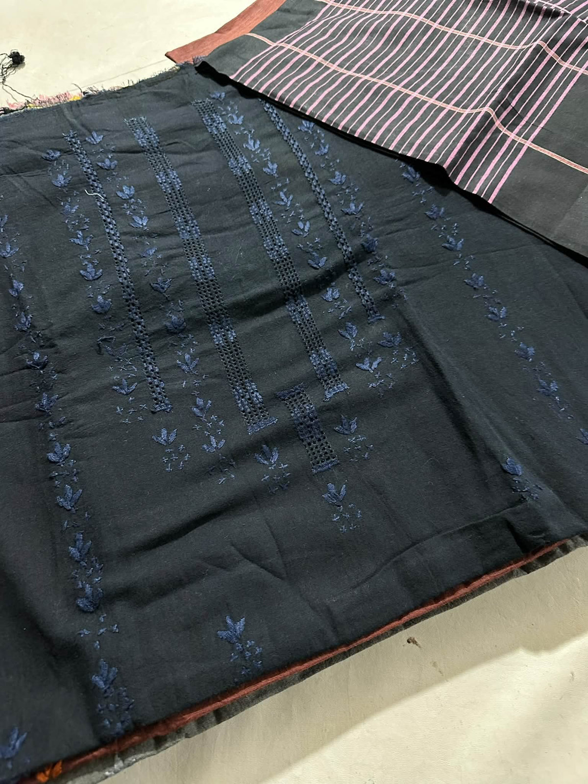 Khaddar suit: Hand made