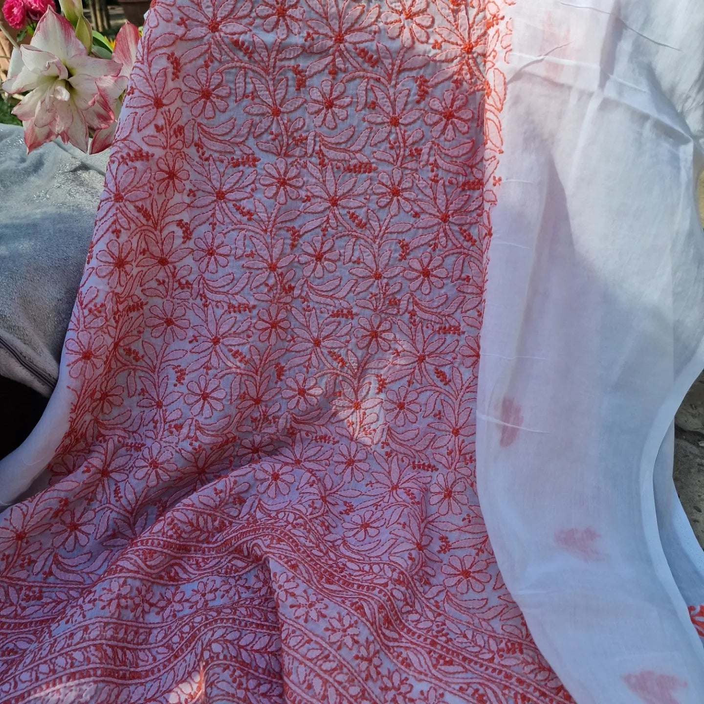 Sale Chikankari with single taar