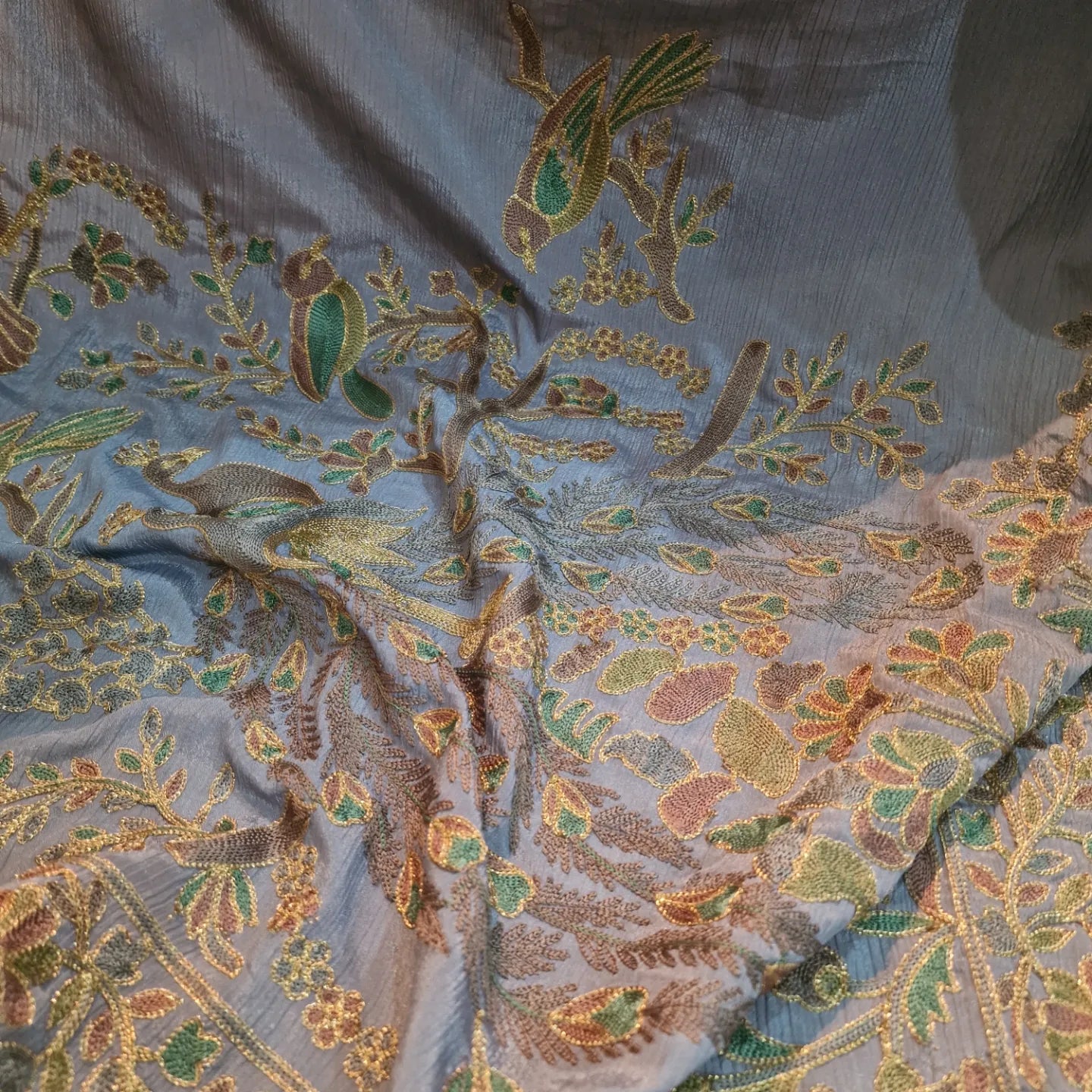 Embroidered shawl: Silk