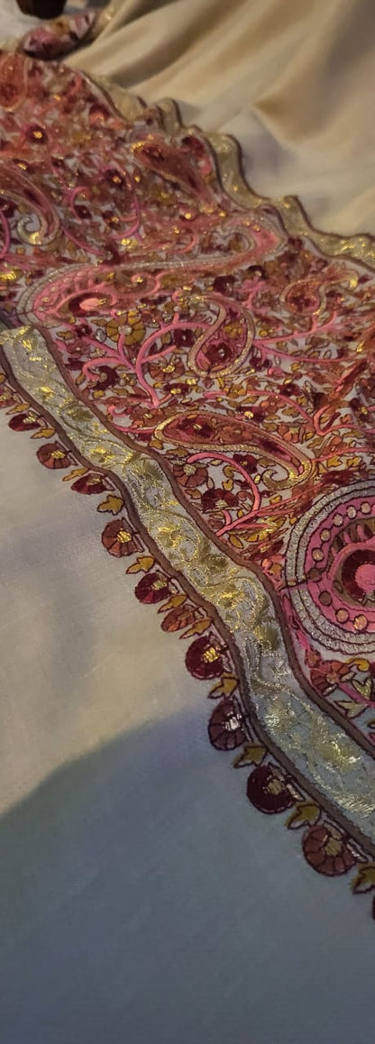 Paper machie: tilla border shawl