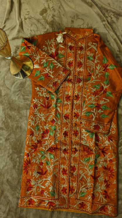 Silk coat : Embroidered