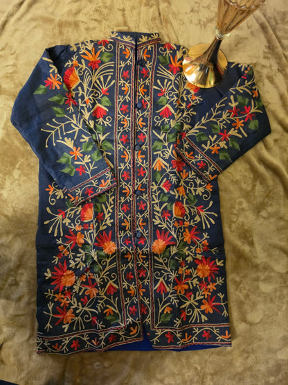 Silk coat : Embroidered