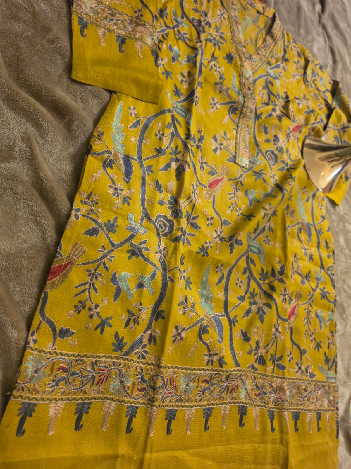 Pashmina kurta : Embroidered