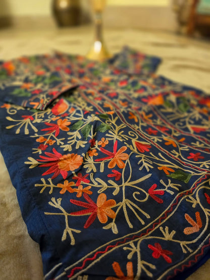 Silk coat : Embroidered