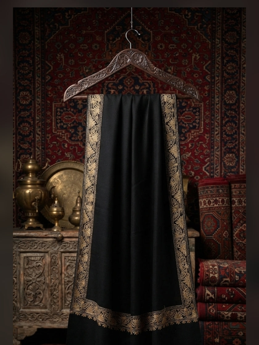 Tilla embroidered : shawl