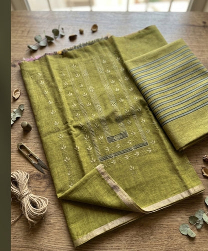 Khaddar suit: Hand made