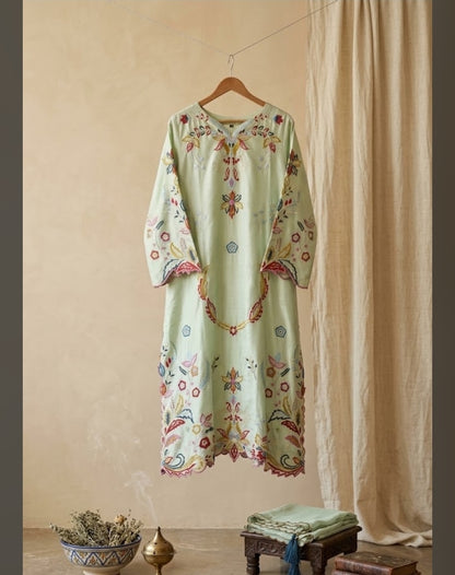 Silk kaftan : Embroidered