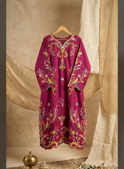 Silk kaftan : Embroidered