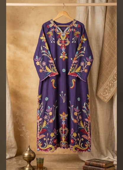 Silk kaftan : Embroidered