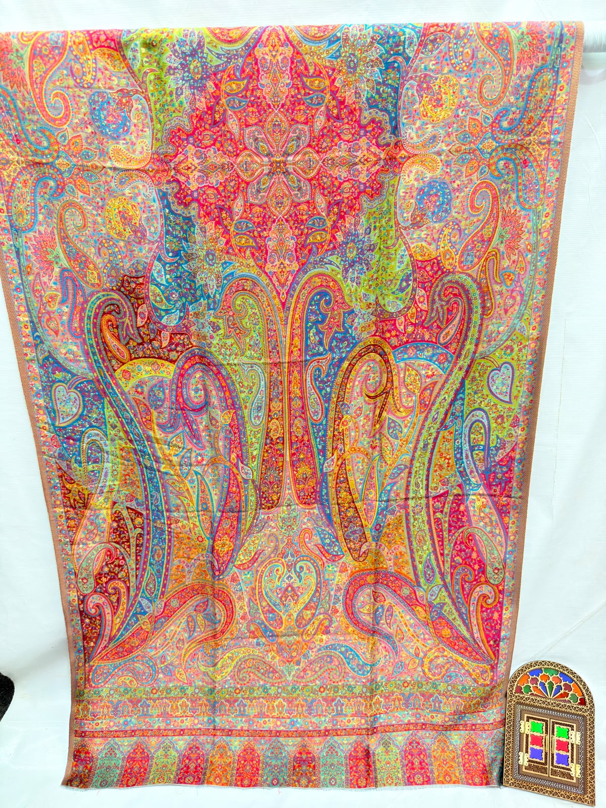 Kaani dupata: silk