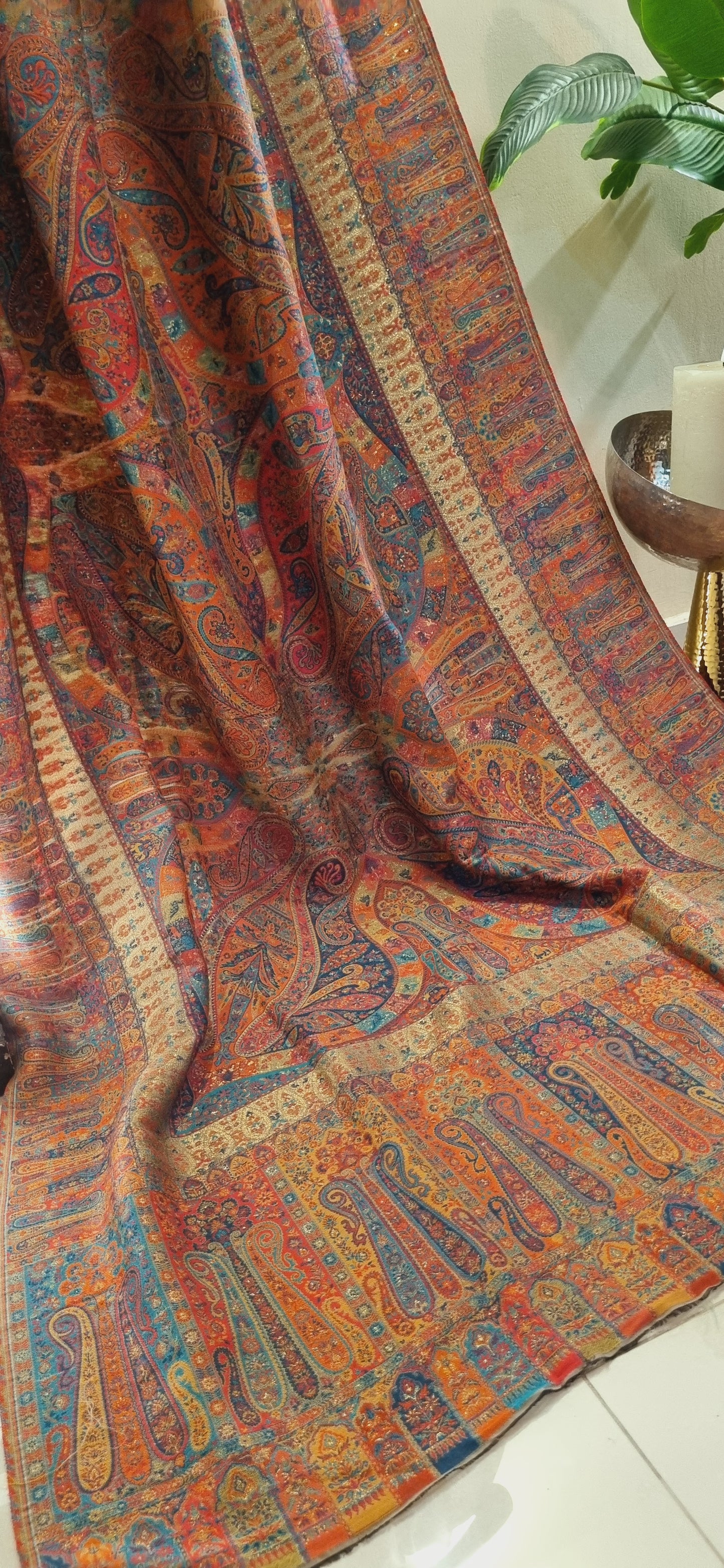 Shahjahani kaani shawl