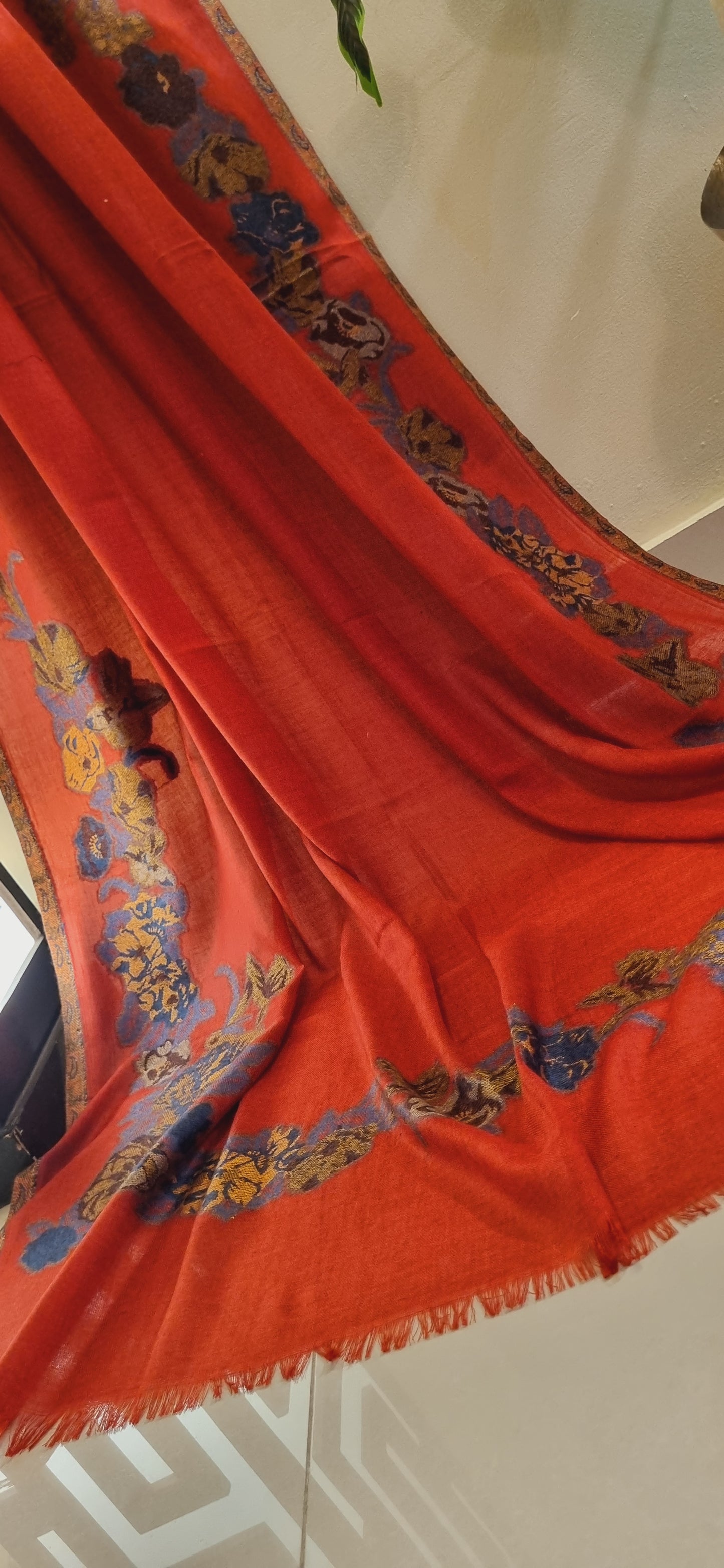 Woolen pashmina kaani shawl