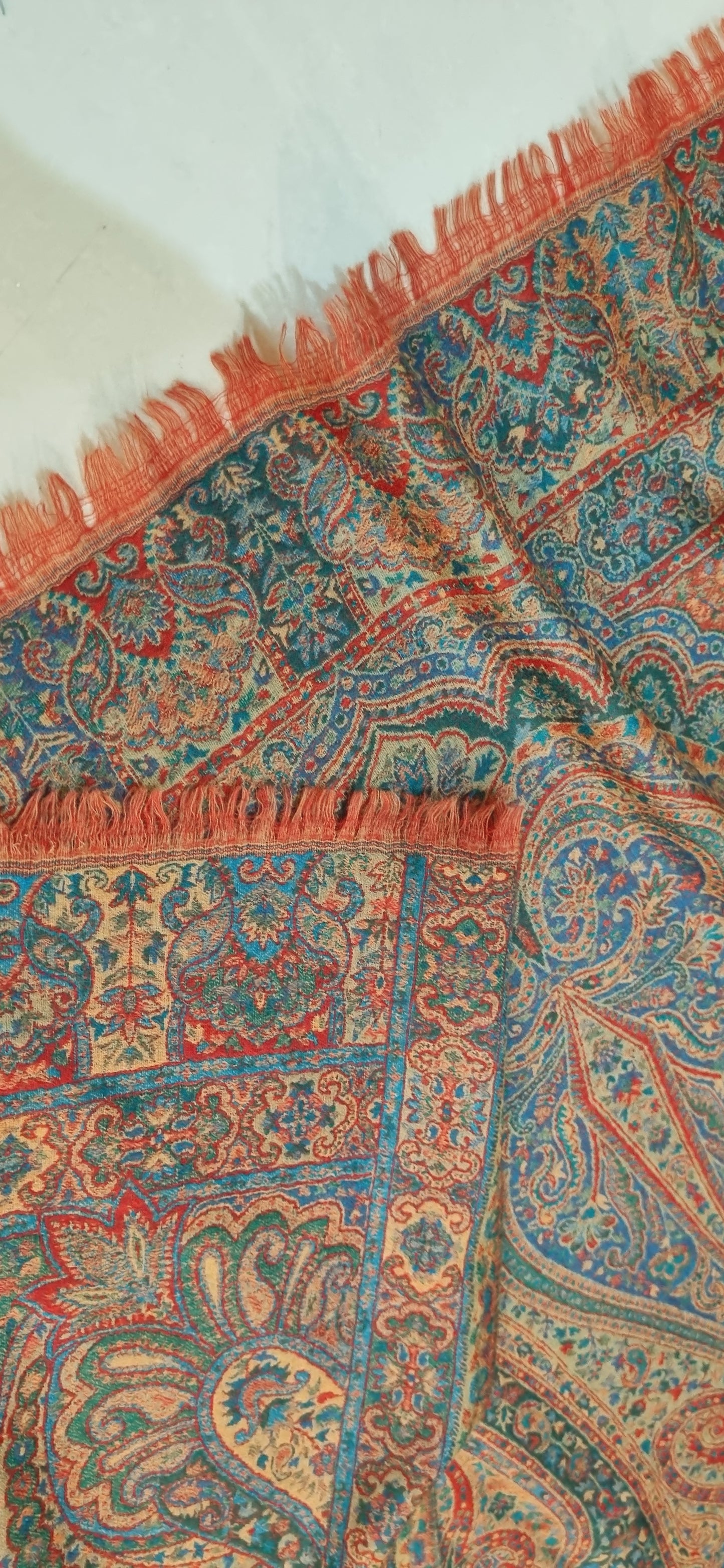 Reversible kaani pashmina shawl