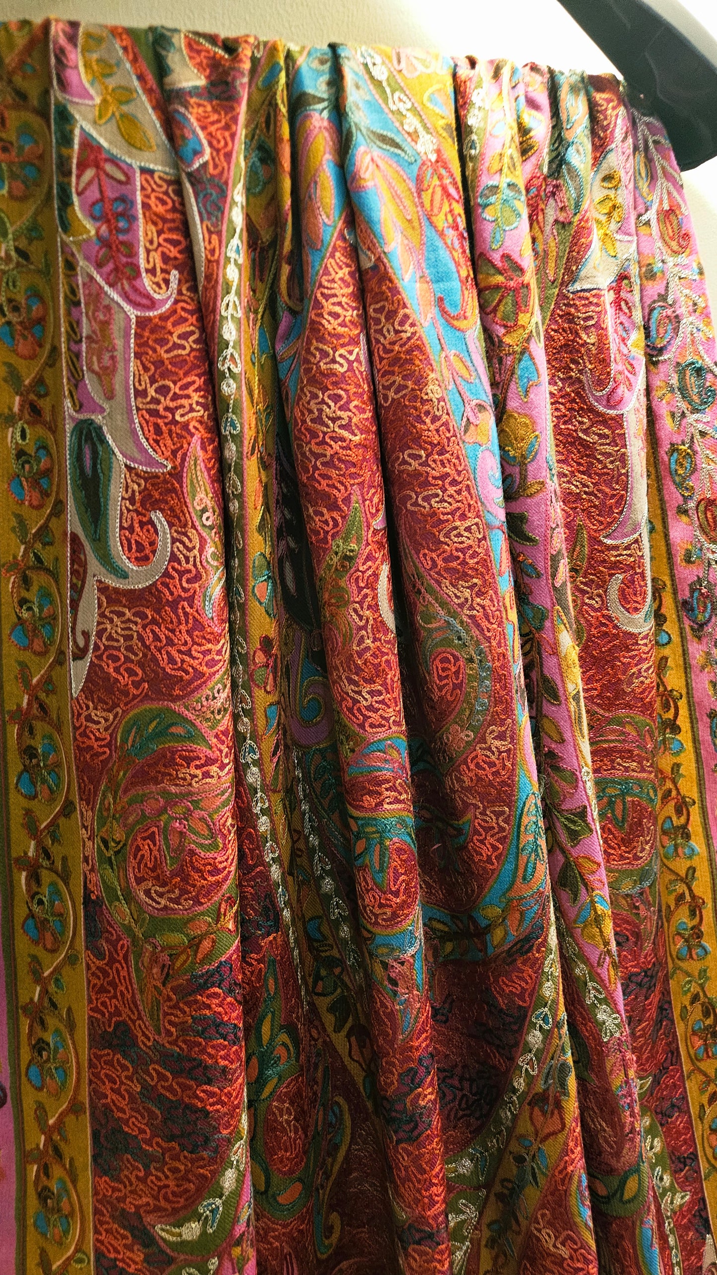 Reelkar embroidered: Pashmina