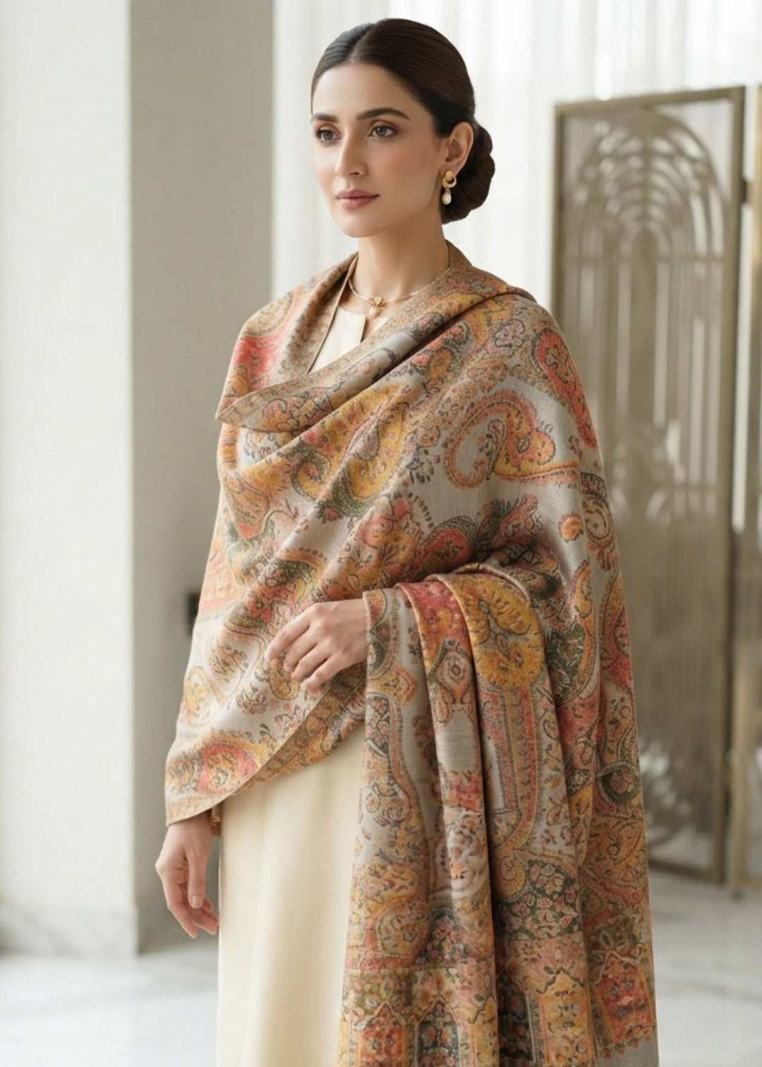 Moonlight reversible gandhara kaani: Pashmina