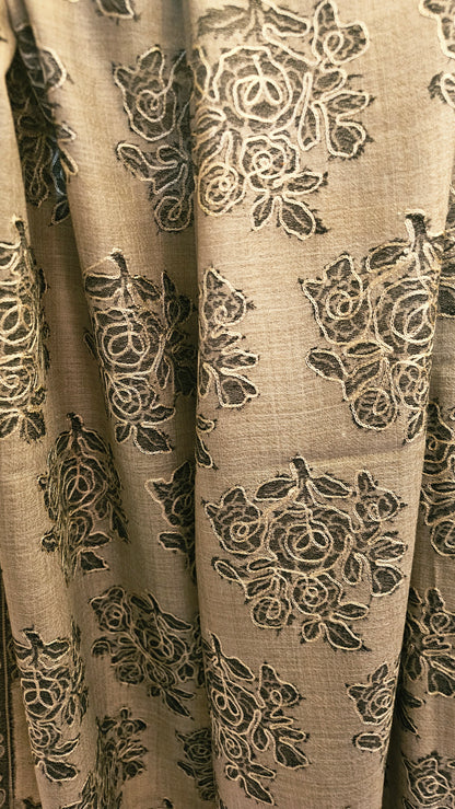 Reelkar embroidered kaani: Toosh