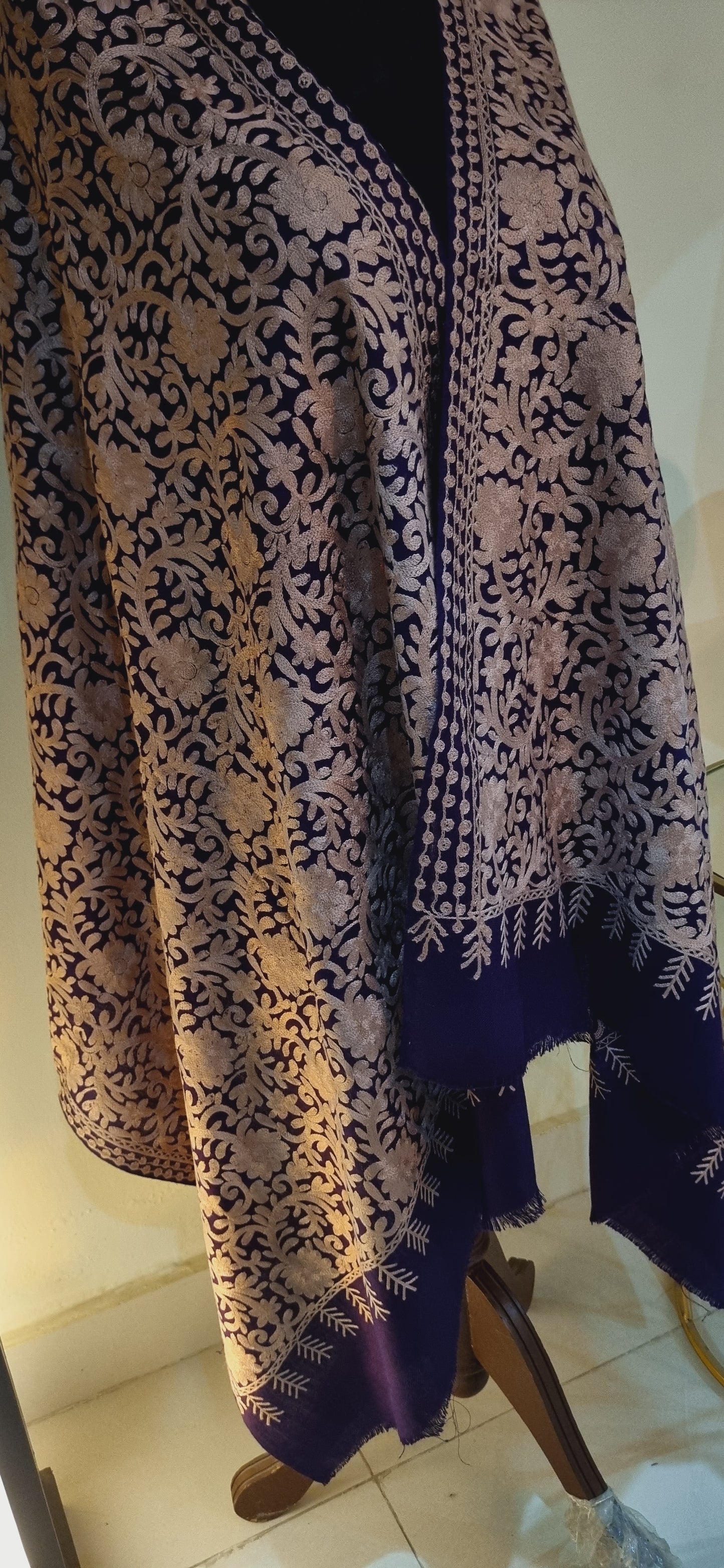 Embroidered minishawl