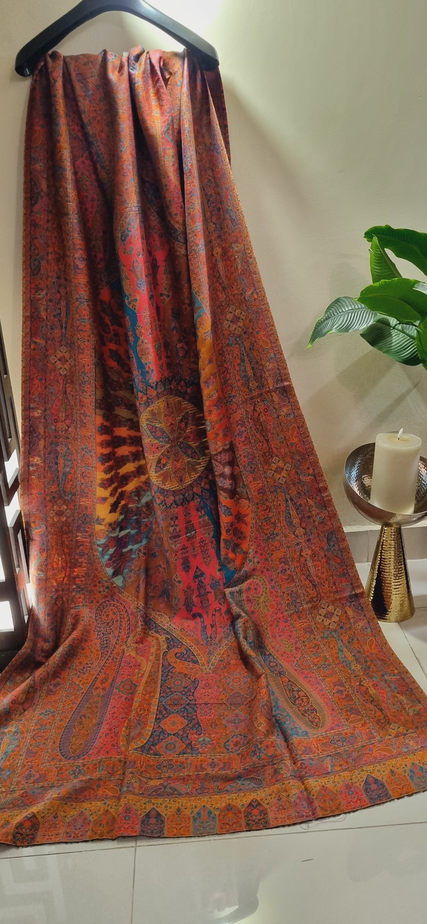 Shahjahani kaani shawl