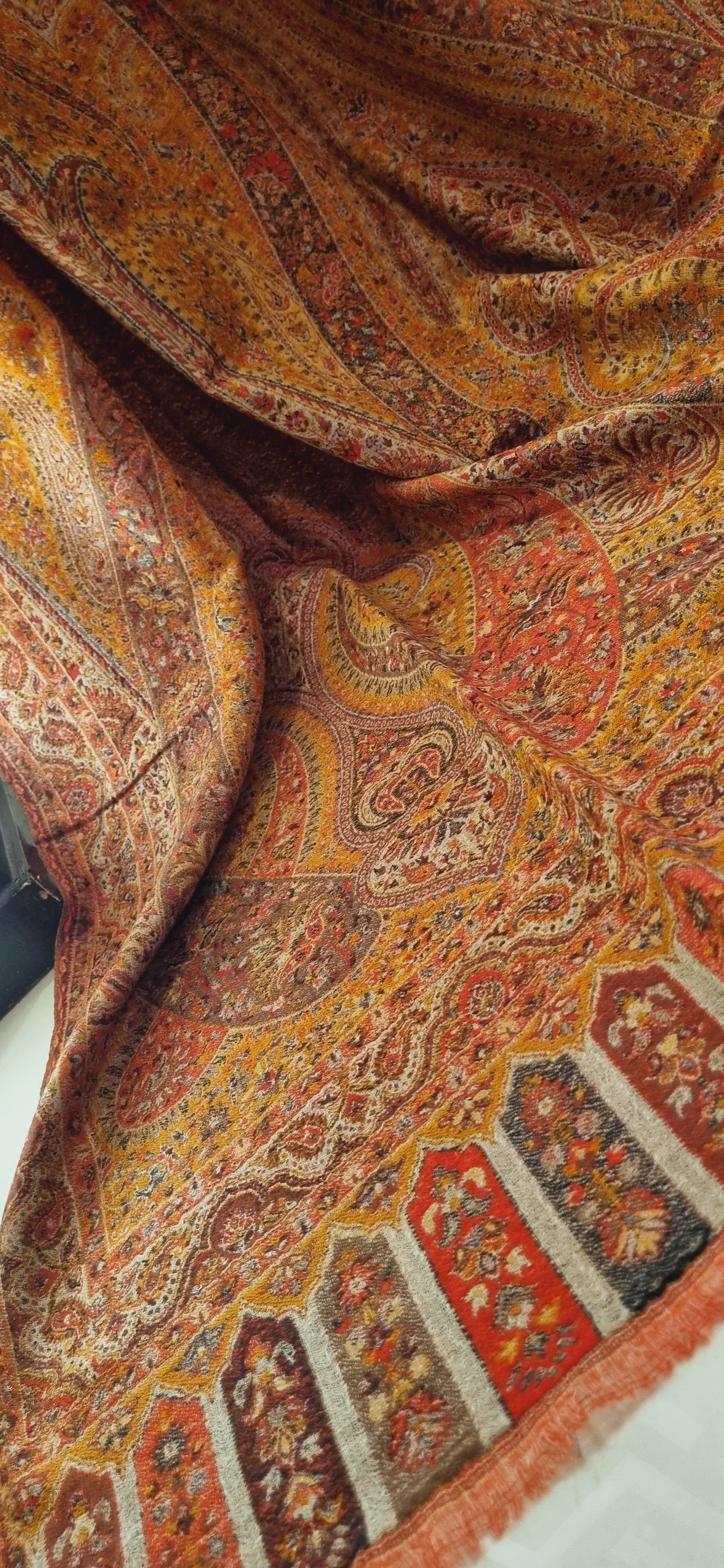 Persian reversible kaani shawl code 2003