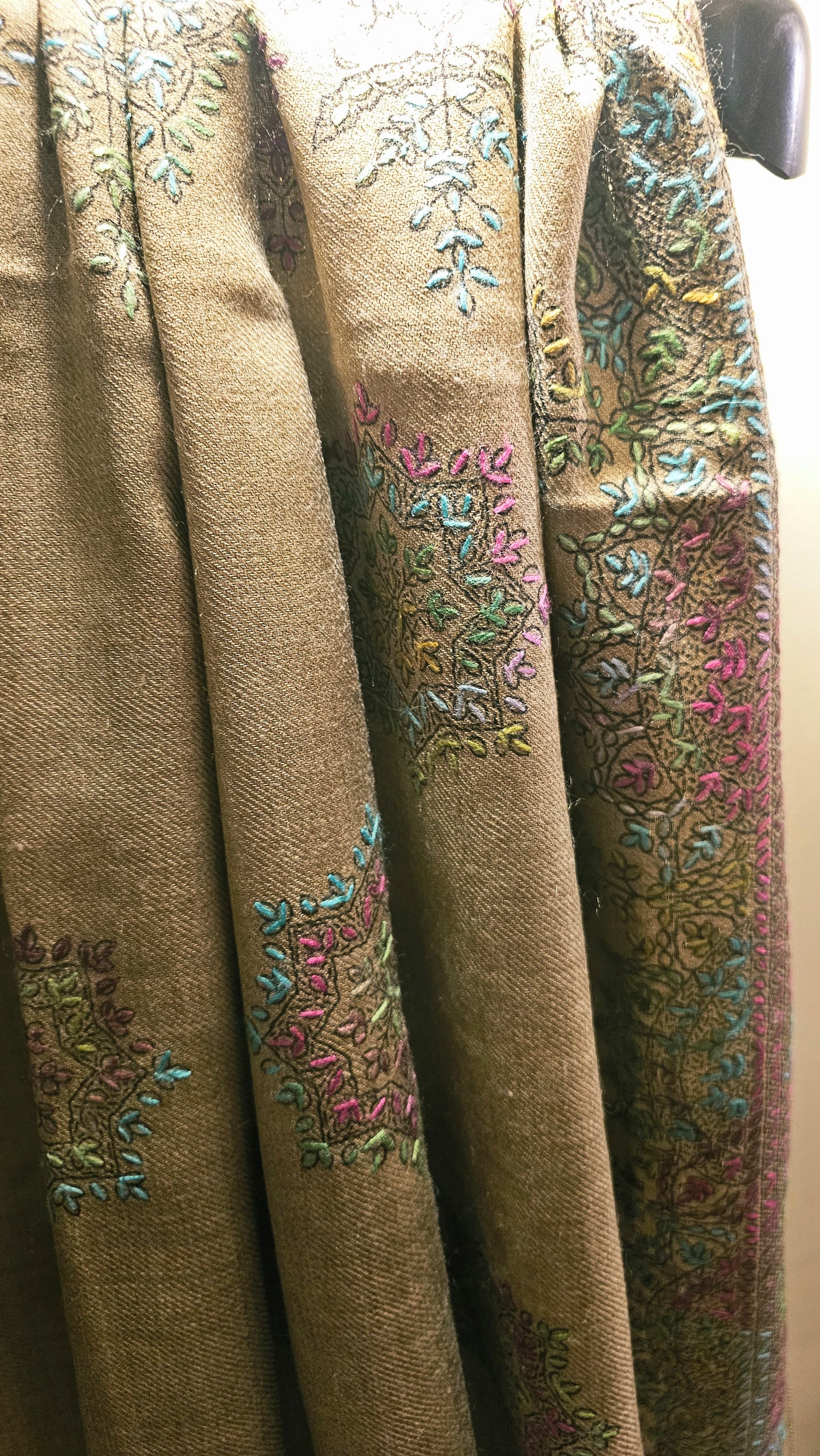 Beena shawl