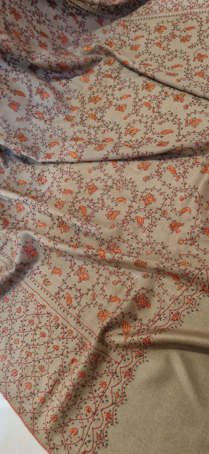 Sui embroidered toosh