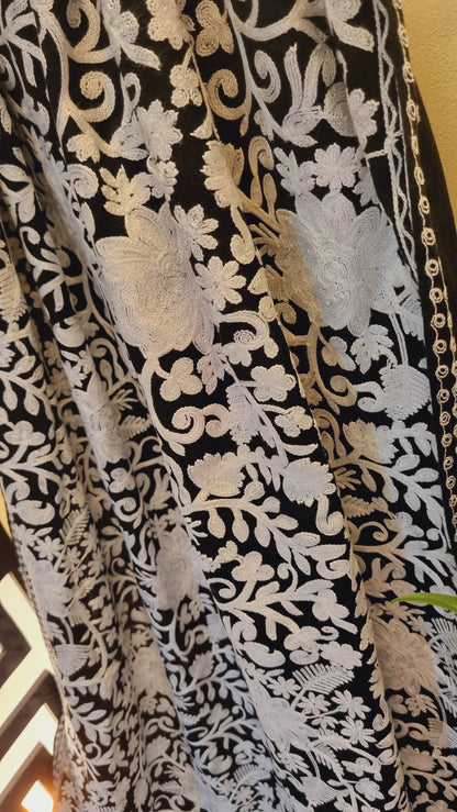 Embroidered pashmina shawl
