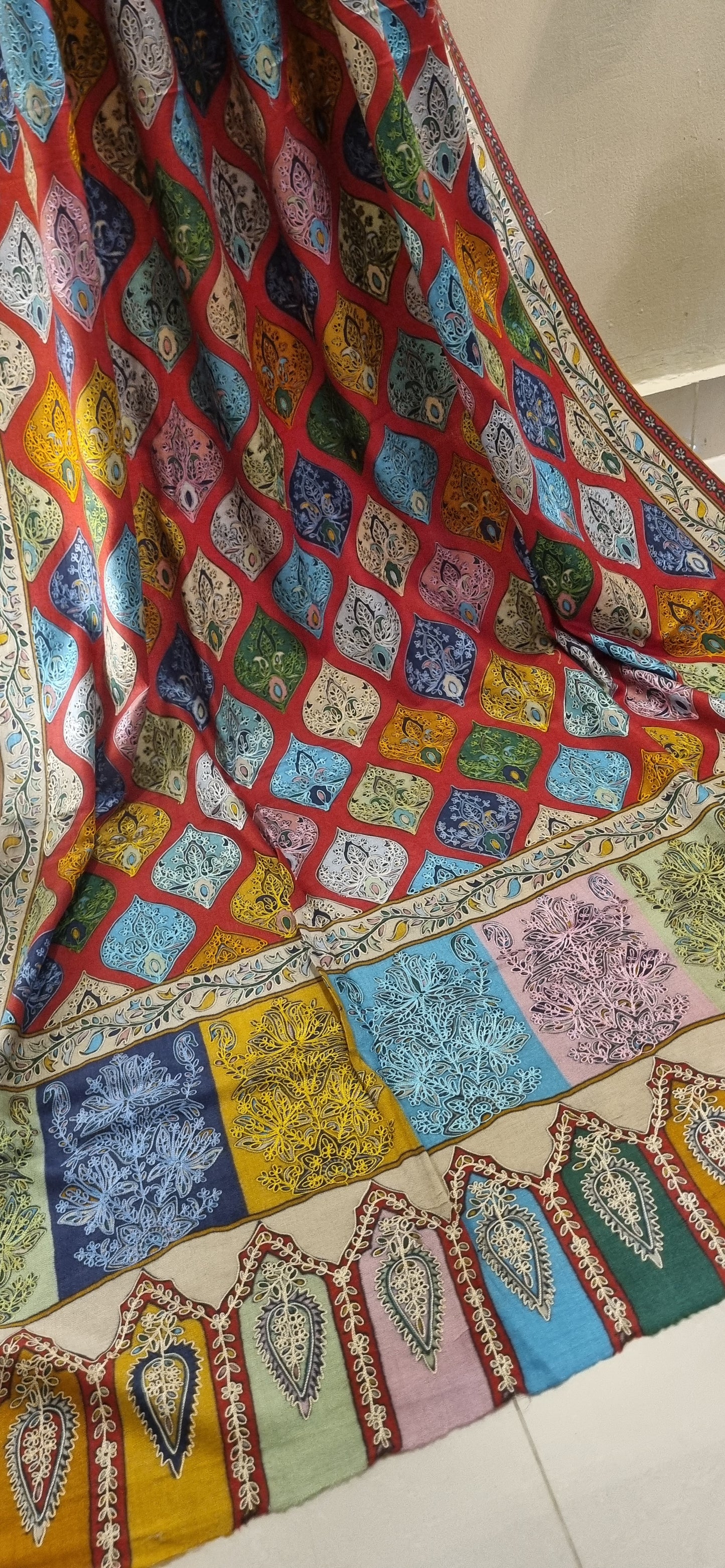 Reelkar embroidered pashmina