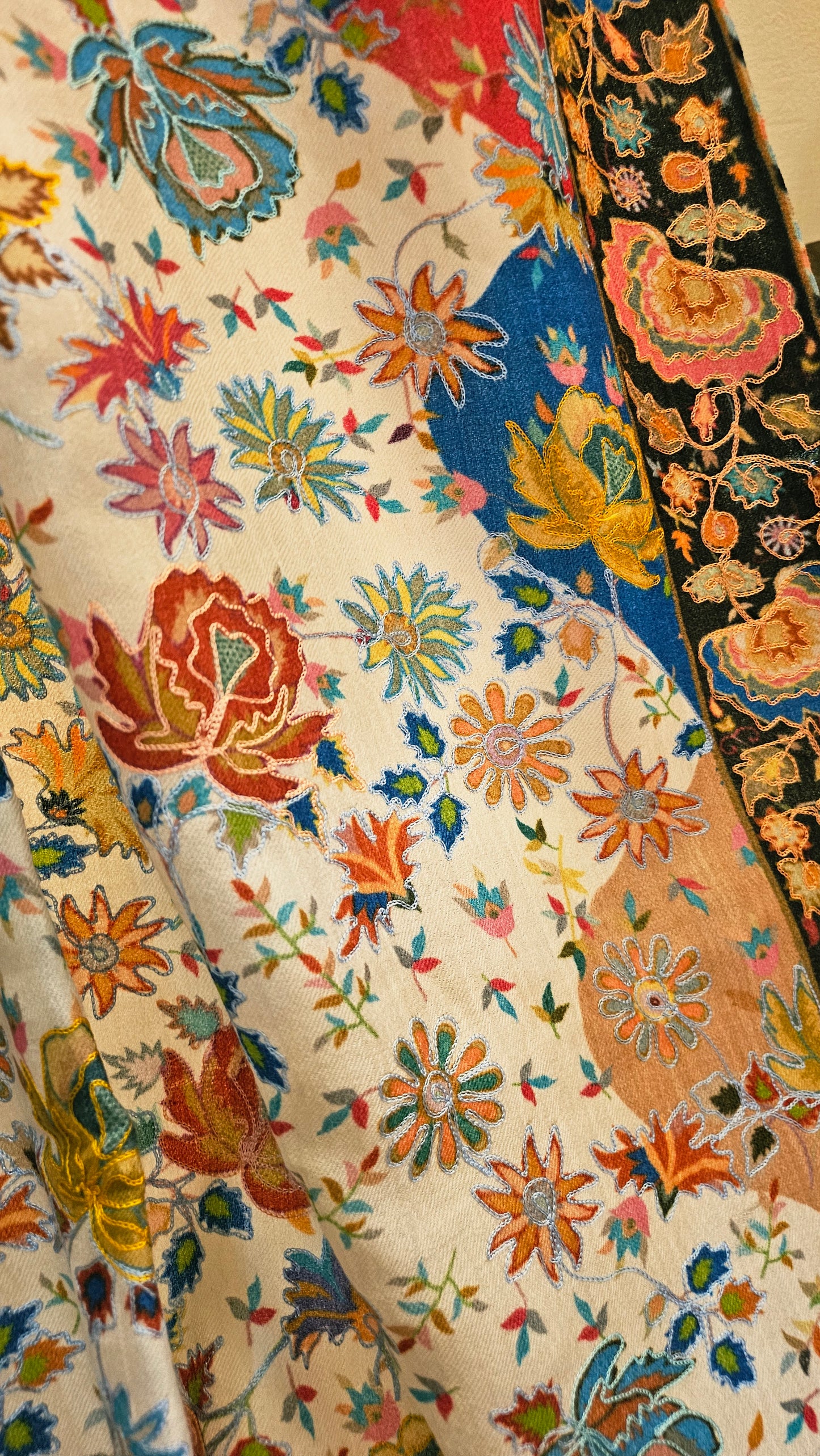 Reelkar embroidered:pashmina