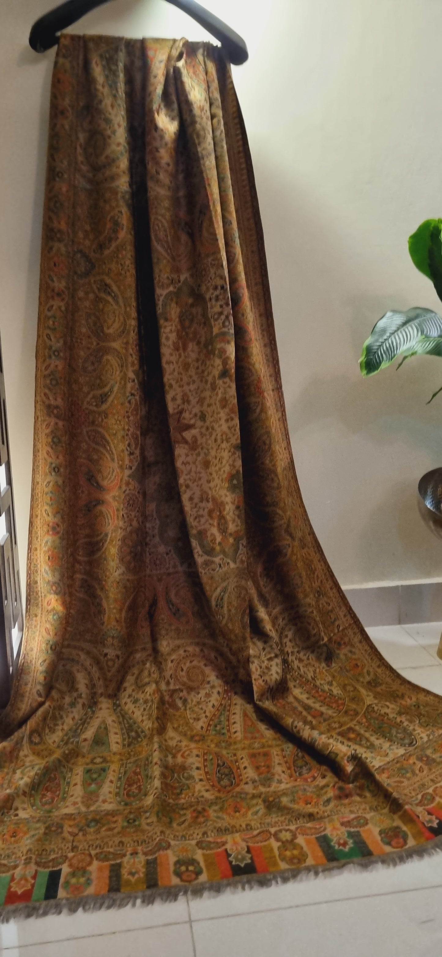 Reversible persian kaani shawl