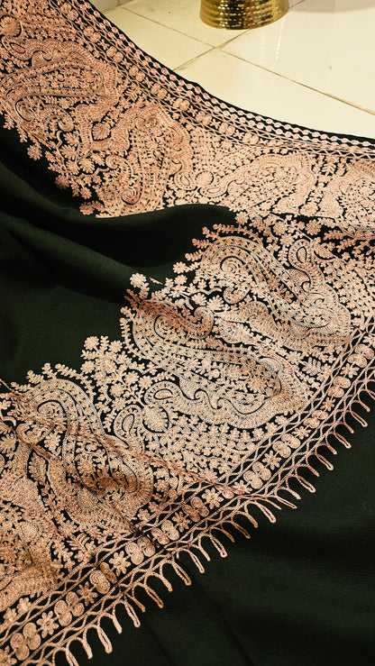 Border embroidered: Pashmina