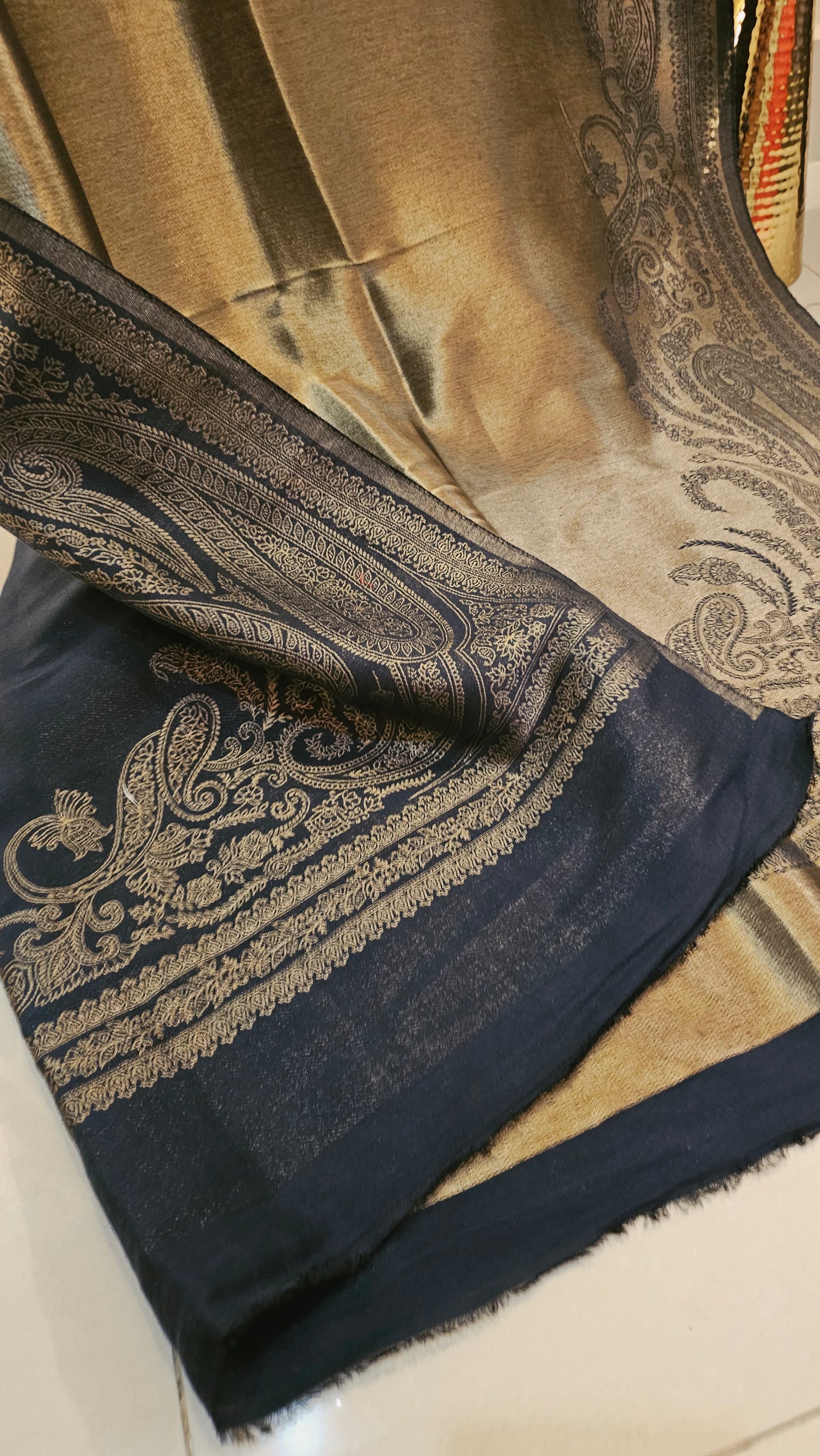Reversible paper kaani moonlight