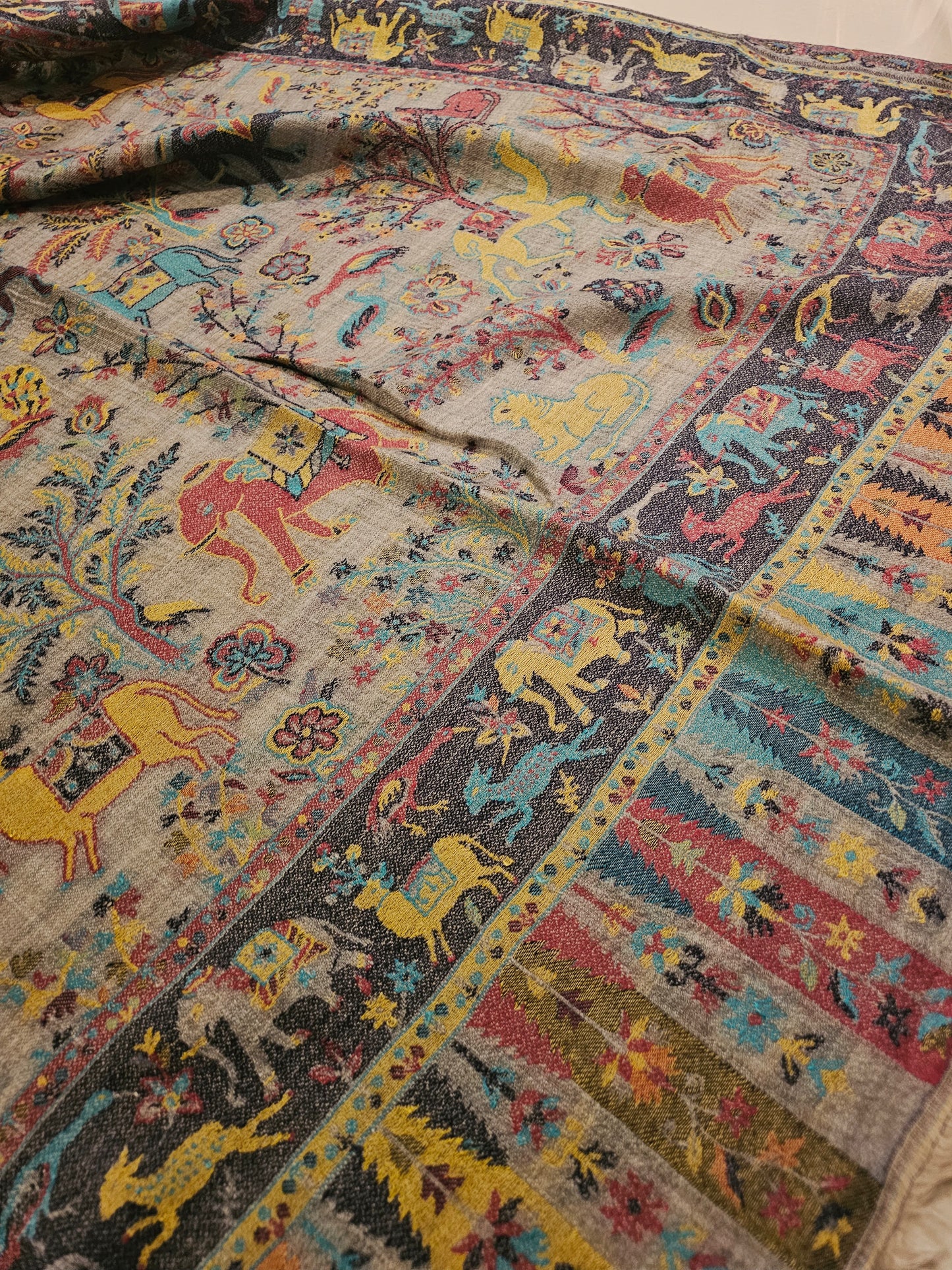 Shikargah kaani toosh shawl