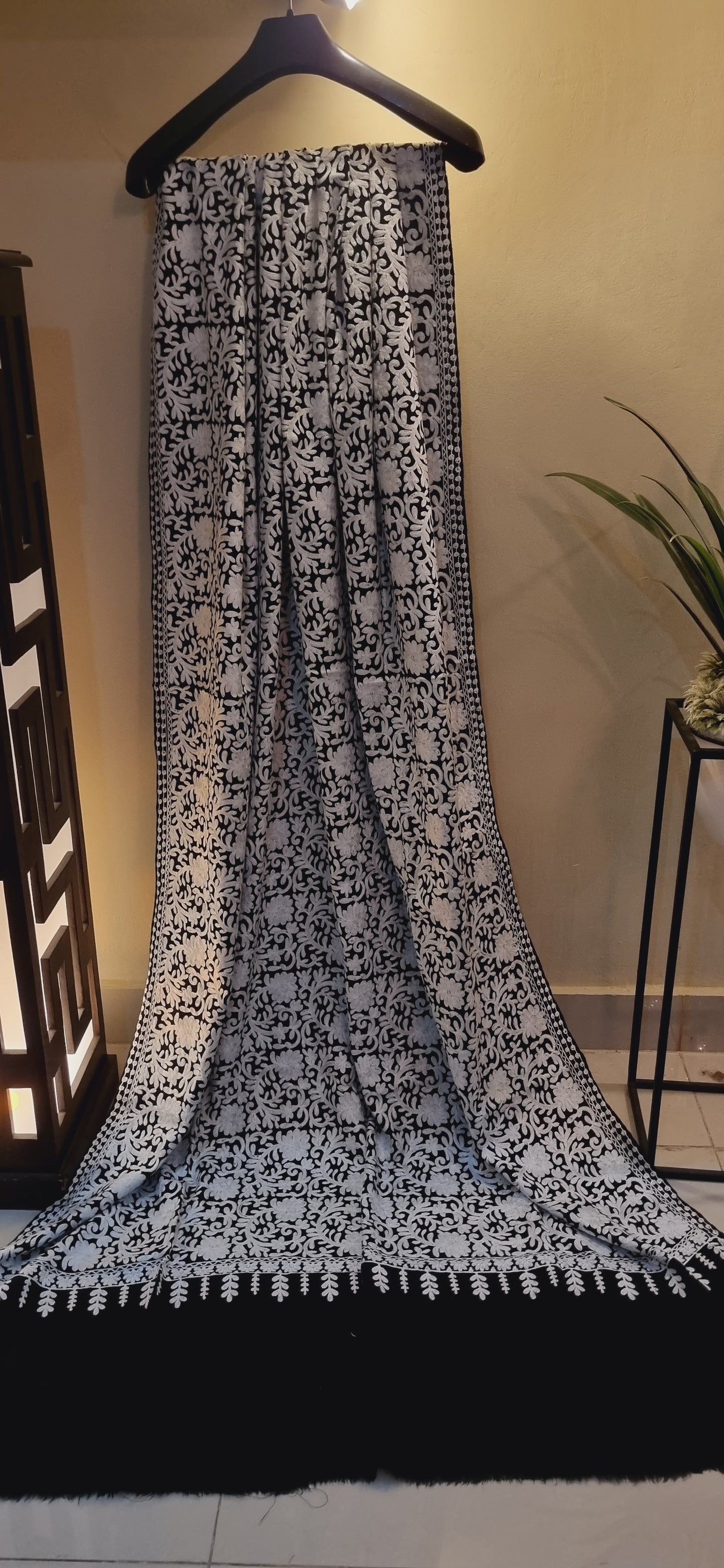 Embroidered pashmina