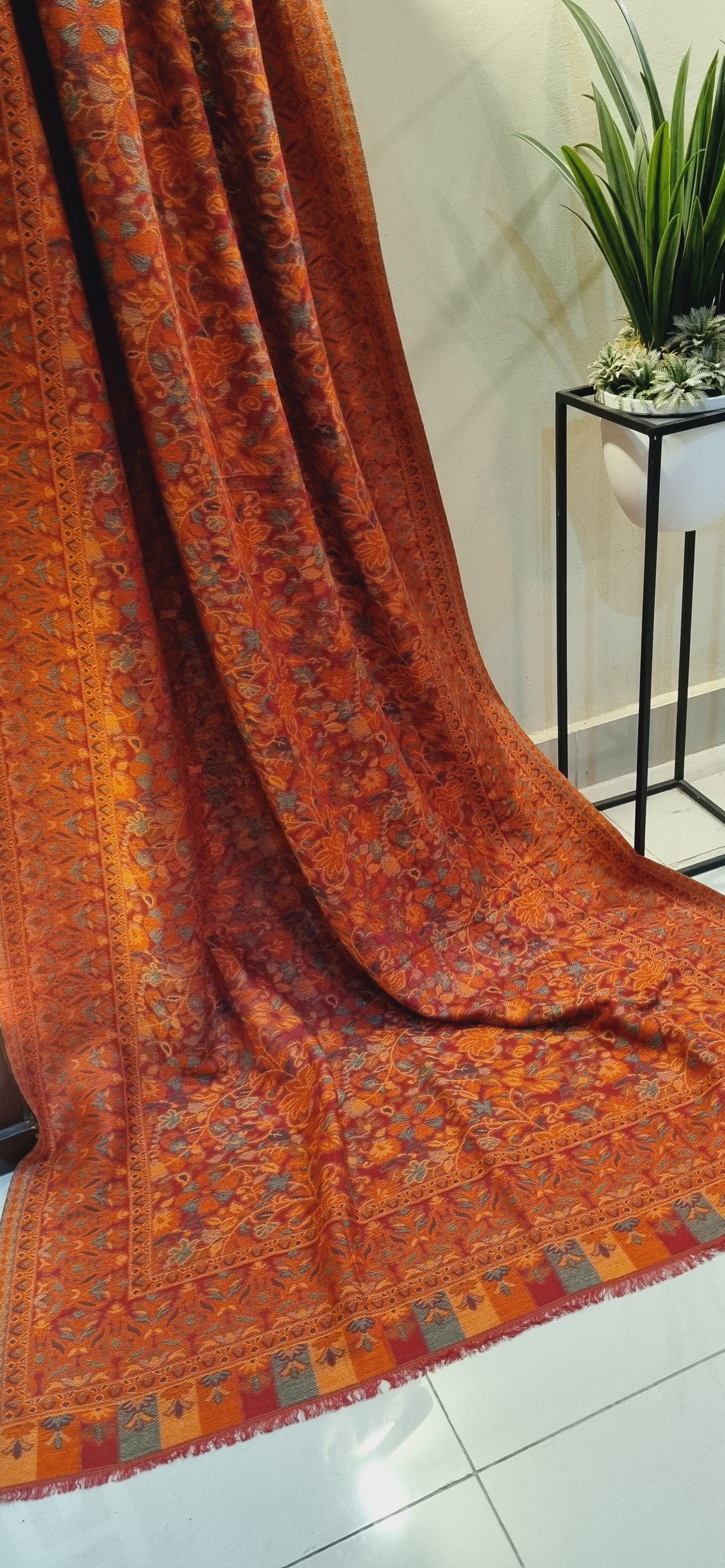 Woolen pashmina kaani shawl