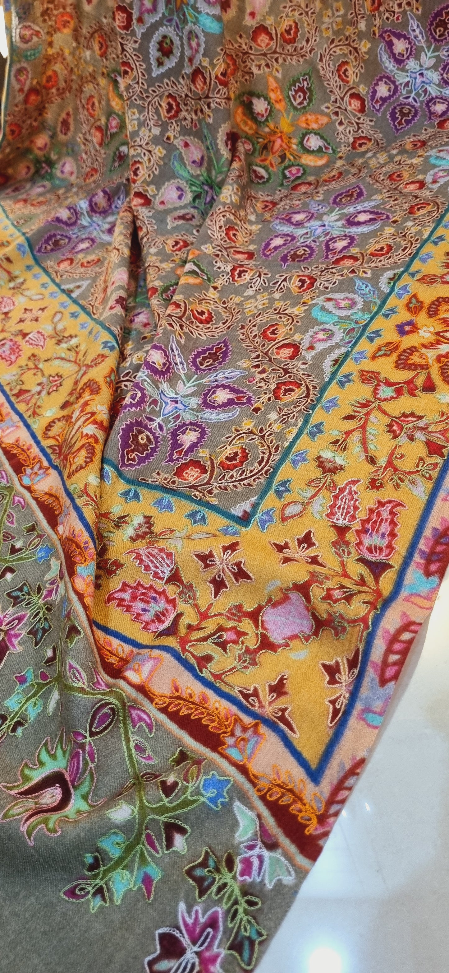 Reelkar pashmina shawl