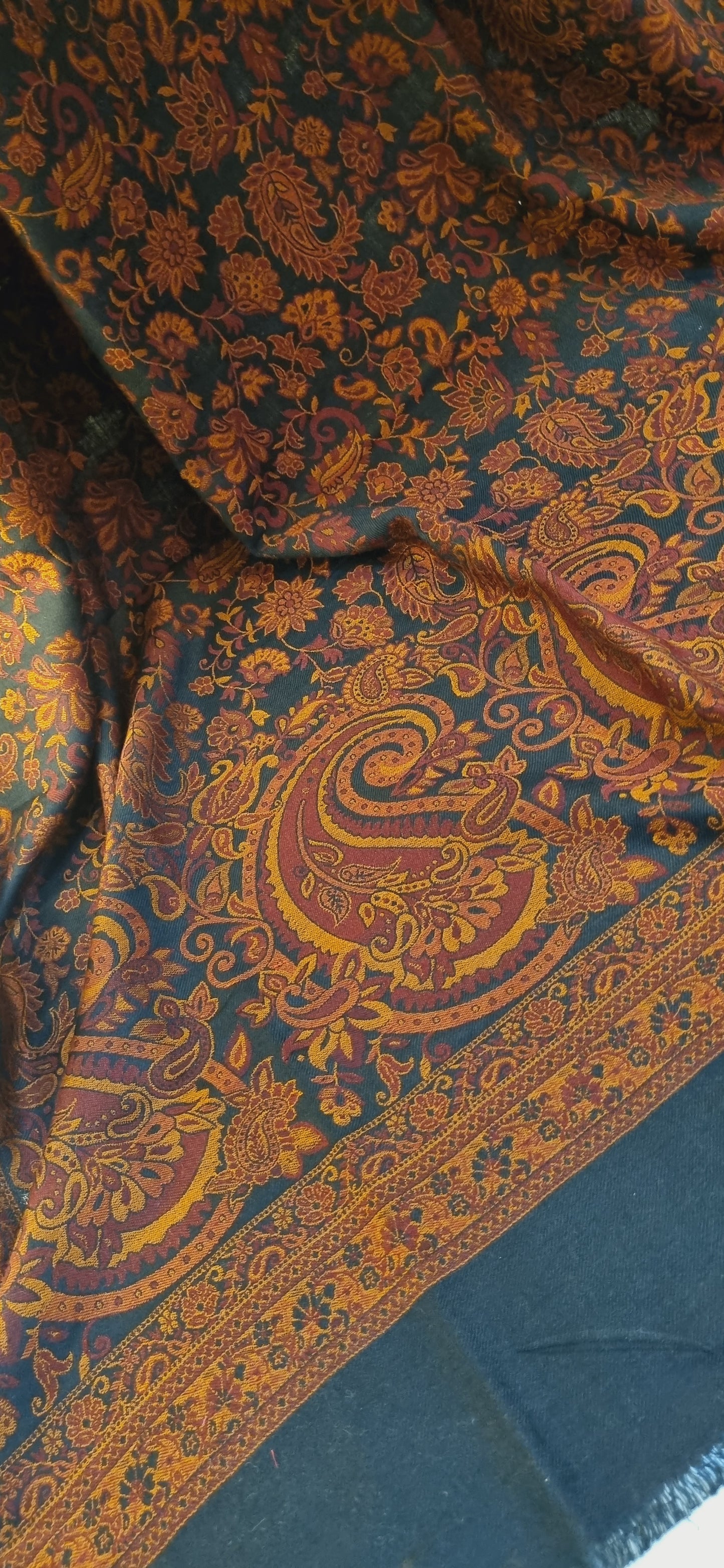 Woolen pashmina kaani shawl