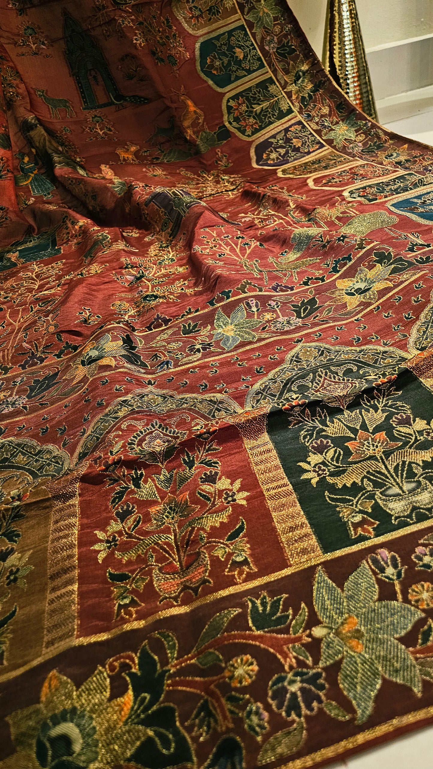 Meenakari shawl: patola silk