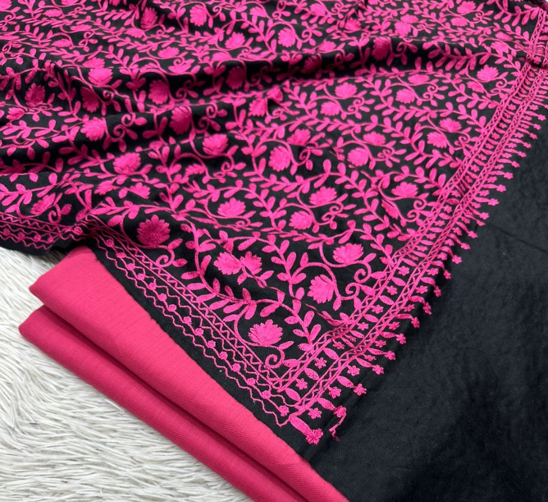 Embroidered suit: pashmina