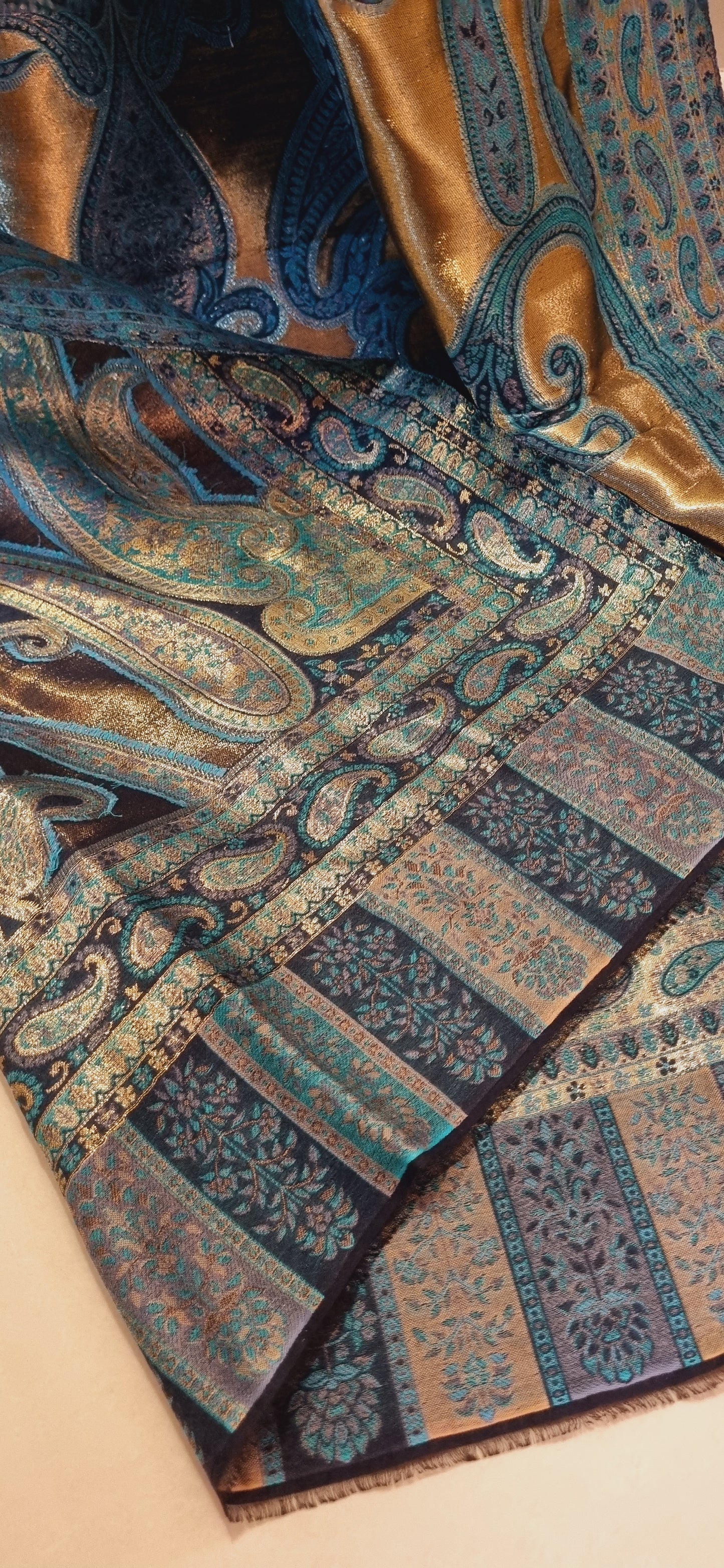 Reversible moonlight kaani shawl