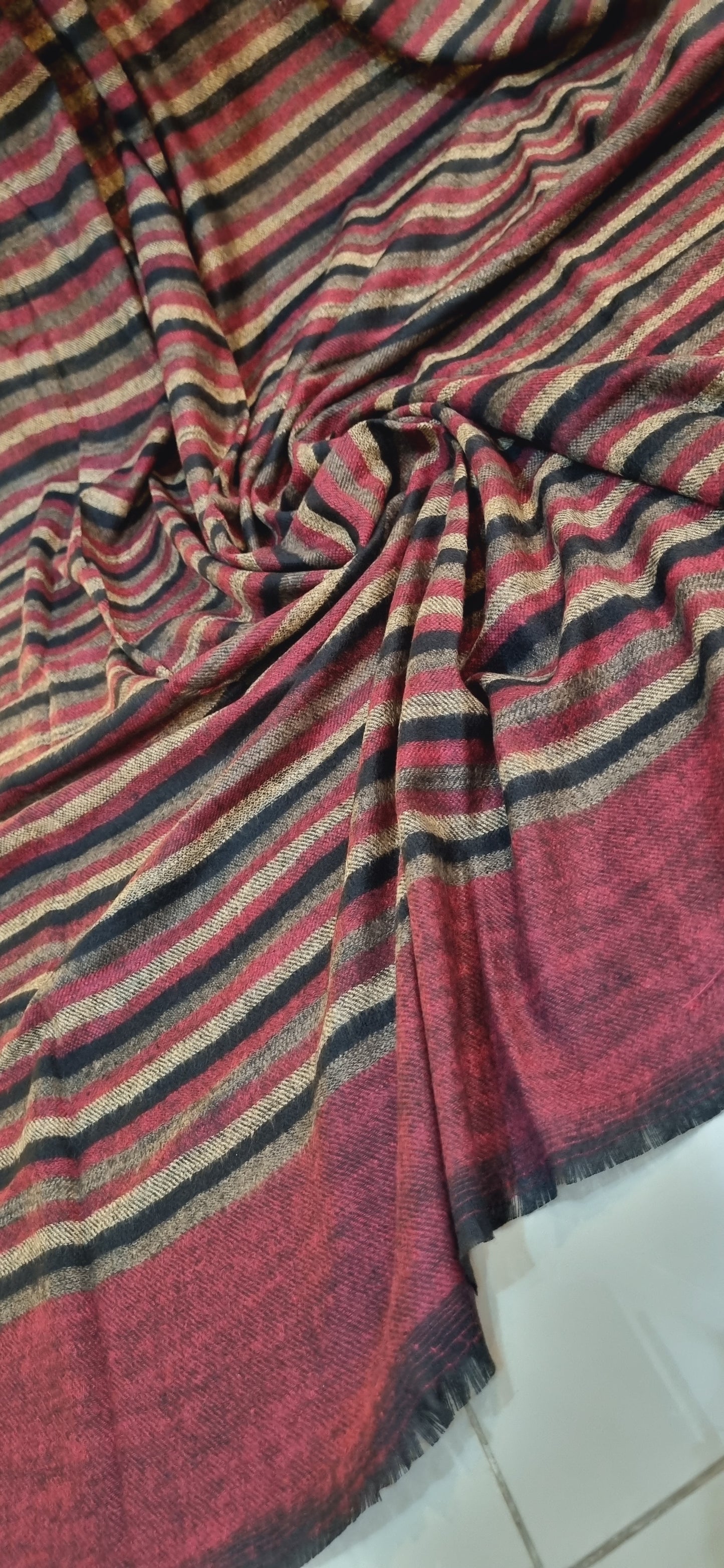 Soft Woolen cashmere shawls