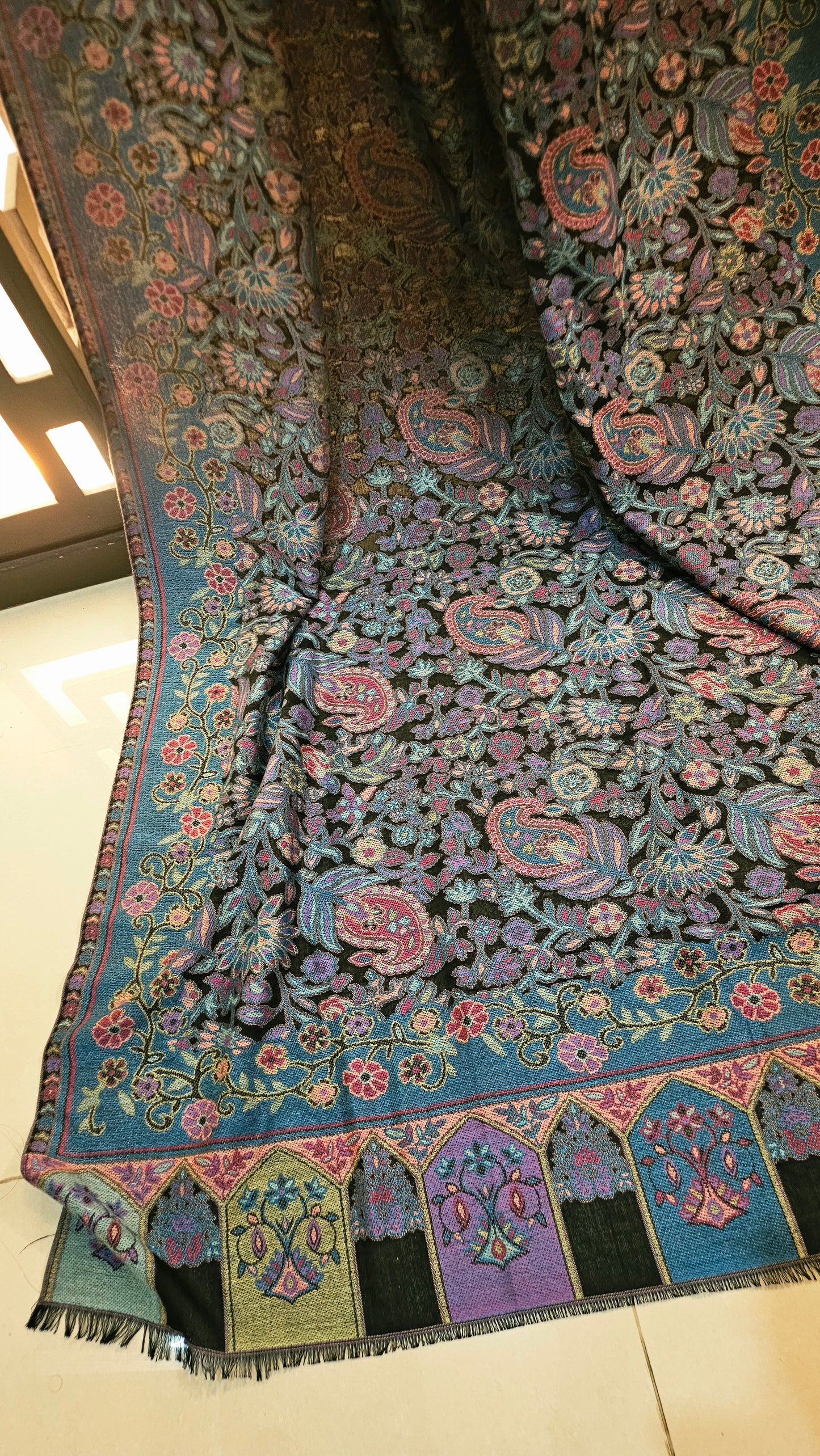 Kaani shawl: woollen pashmina
